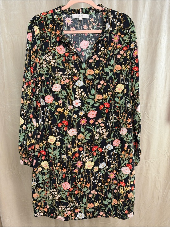 LOFT Dresses & Skirts - LOFT Black Knee Length Long-Sleeve Dress